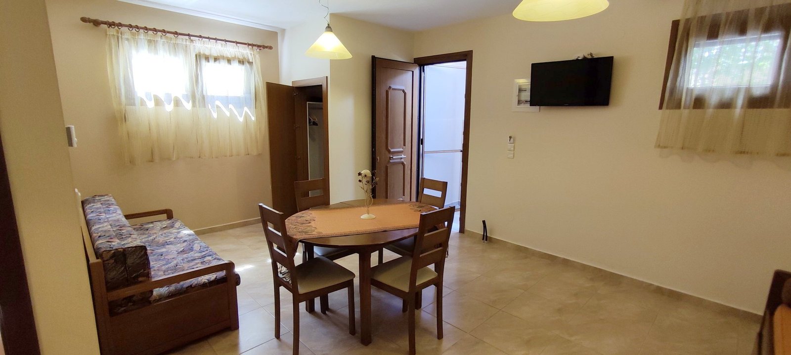 Apartments-Giota-Semi-Basement-3