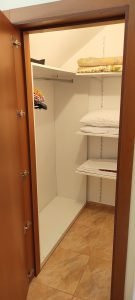 Apartments-Giota-Semi-Basement-4